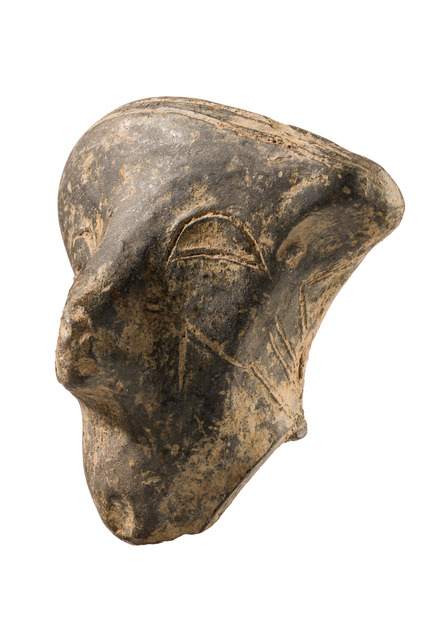 Kopf eines Vinca Idols, 5. Jahrtausend v.Chr., Donauraum, Balkan, Größe: H: 5,5 cm (H: 2.2 inch), ID: 3053755